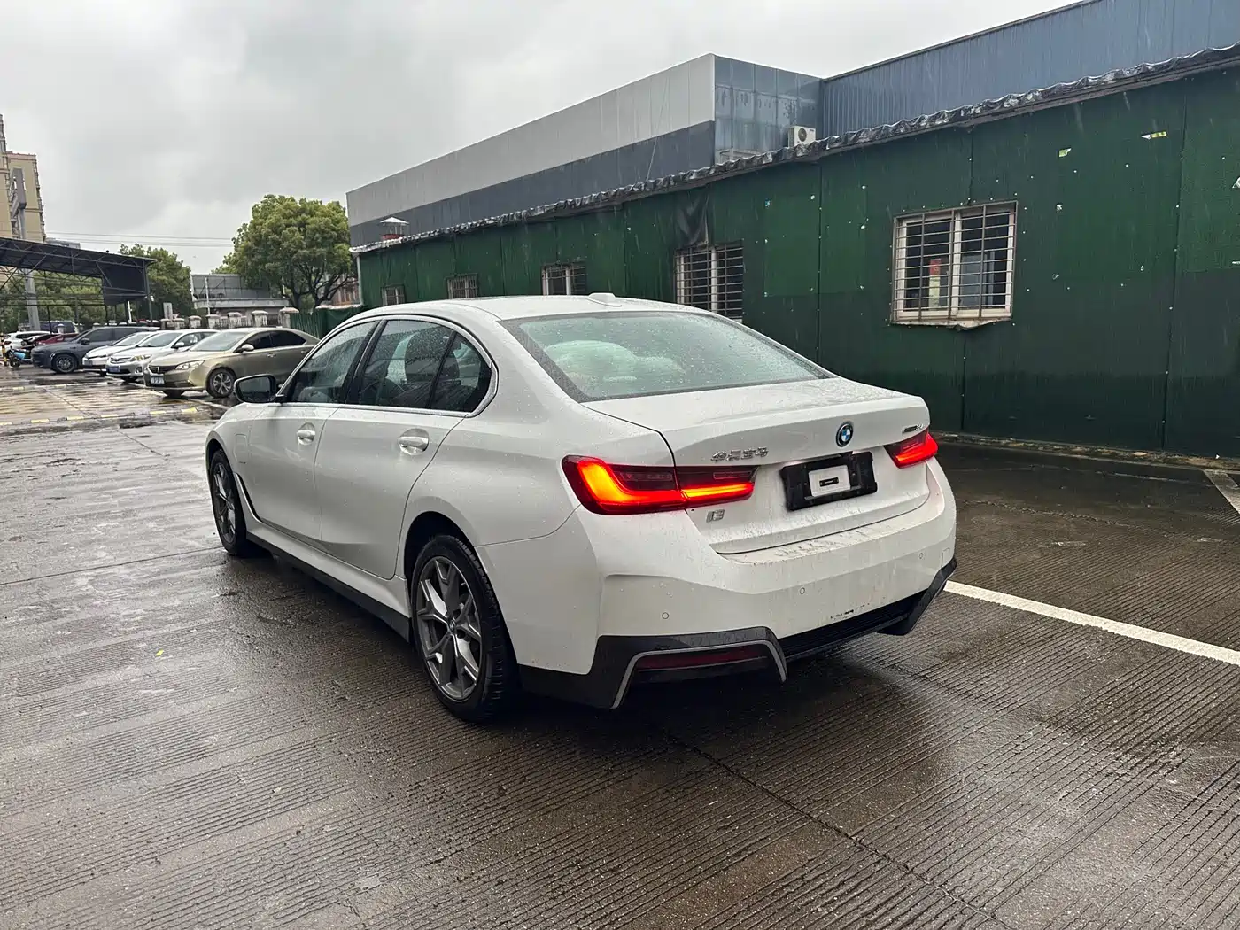 BMW i3 2024 eDrive 35 L фото 11
