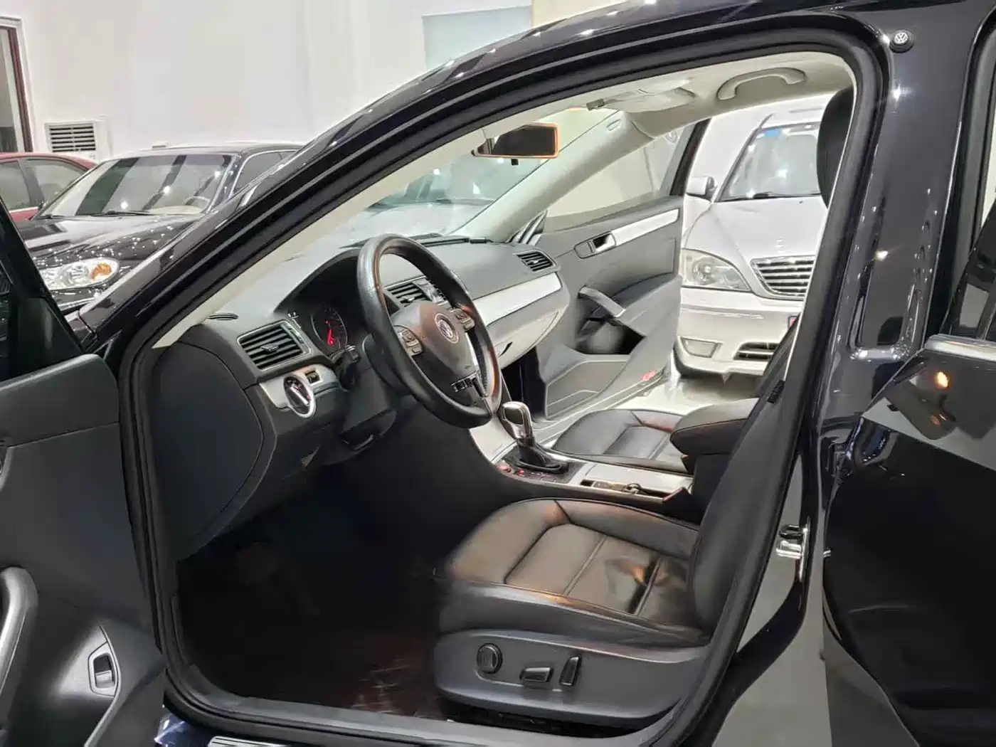 Фото 4 - Volkswagen Passat