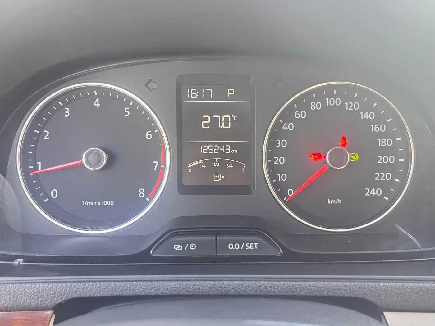 Volkswagen Lavida 2013 Facelift 1.4TSI DSG Comfort фото 15
