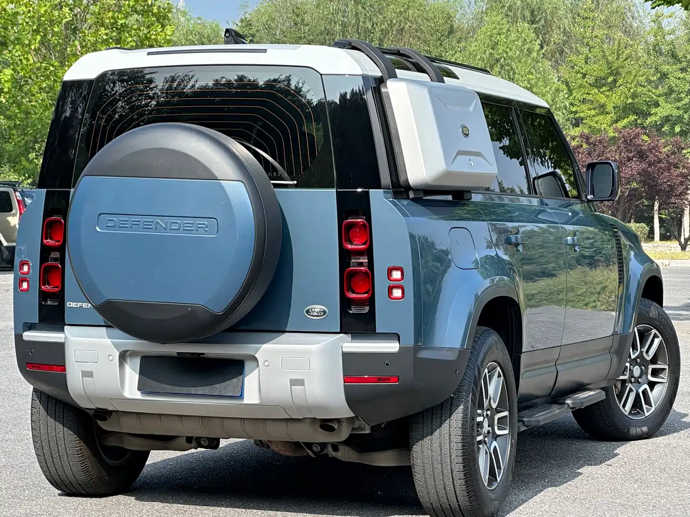 Land Rover Defender 2020 Model 110 P400 SE фото 5