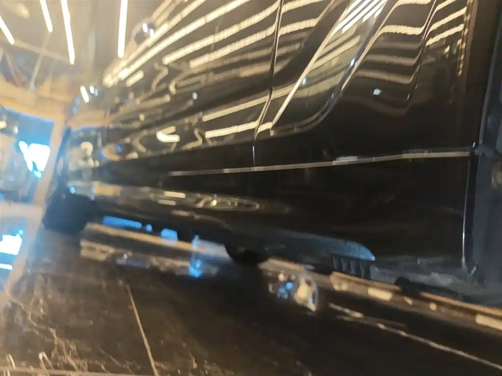 BMW 5 Series 2023 530Li Leading M Sport Package фото 21