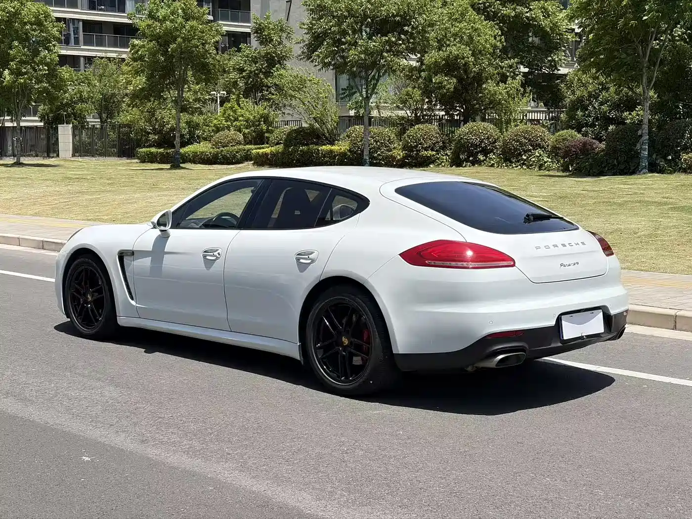 Porsche Panamera 2016 Panamera Edition 3.0T фото 6