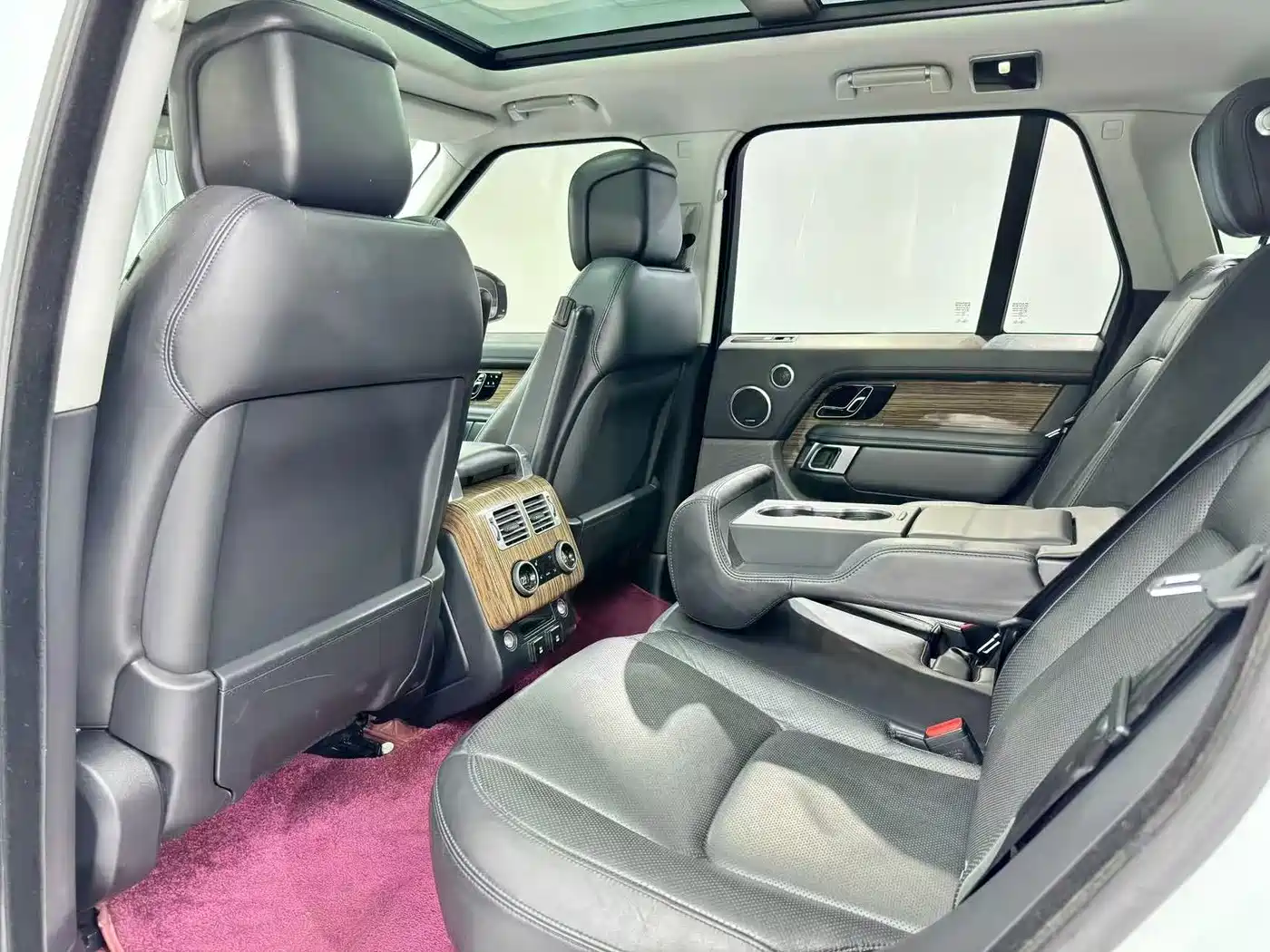 Land Rover Range Rover 2018 3.0 SC V6 Vogue Heritage Edition фото 4