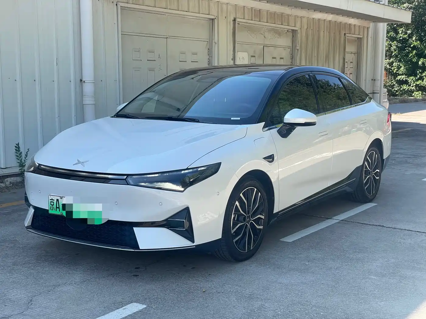 Фото 1 - XPeng P5