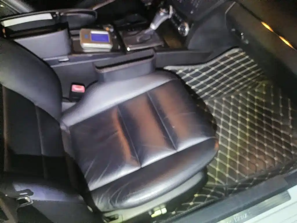 Photo 13 - Mercedes-Benz C-Class
