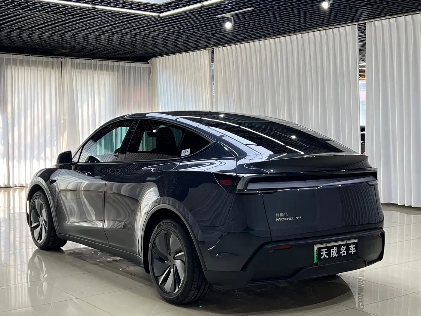 Tesla Model Y 2026 2026 Long Range All-Wheel Drive