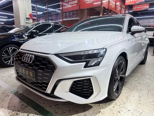 Audi A3 Sportback 35 TFSI, Стиль Спорт