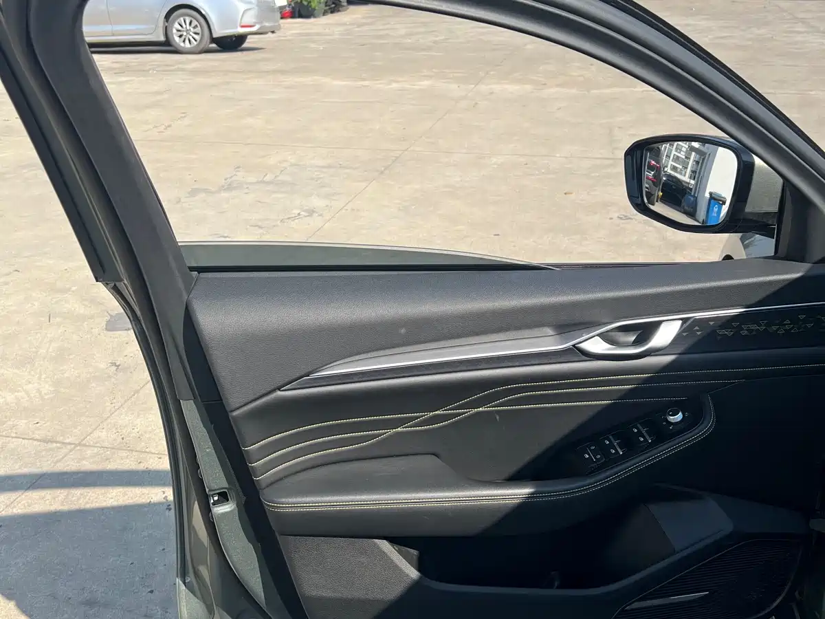 GEELY AUTOMOBILE XINGRUI