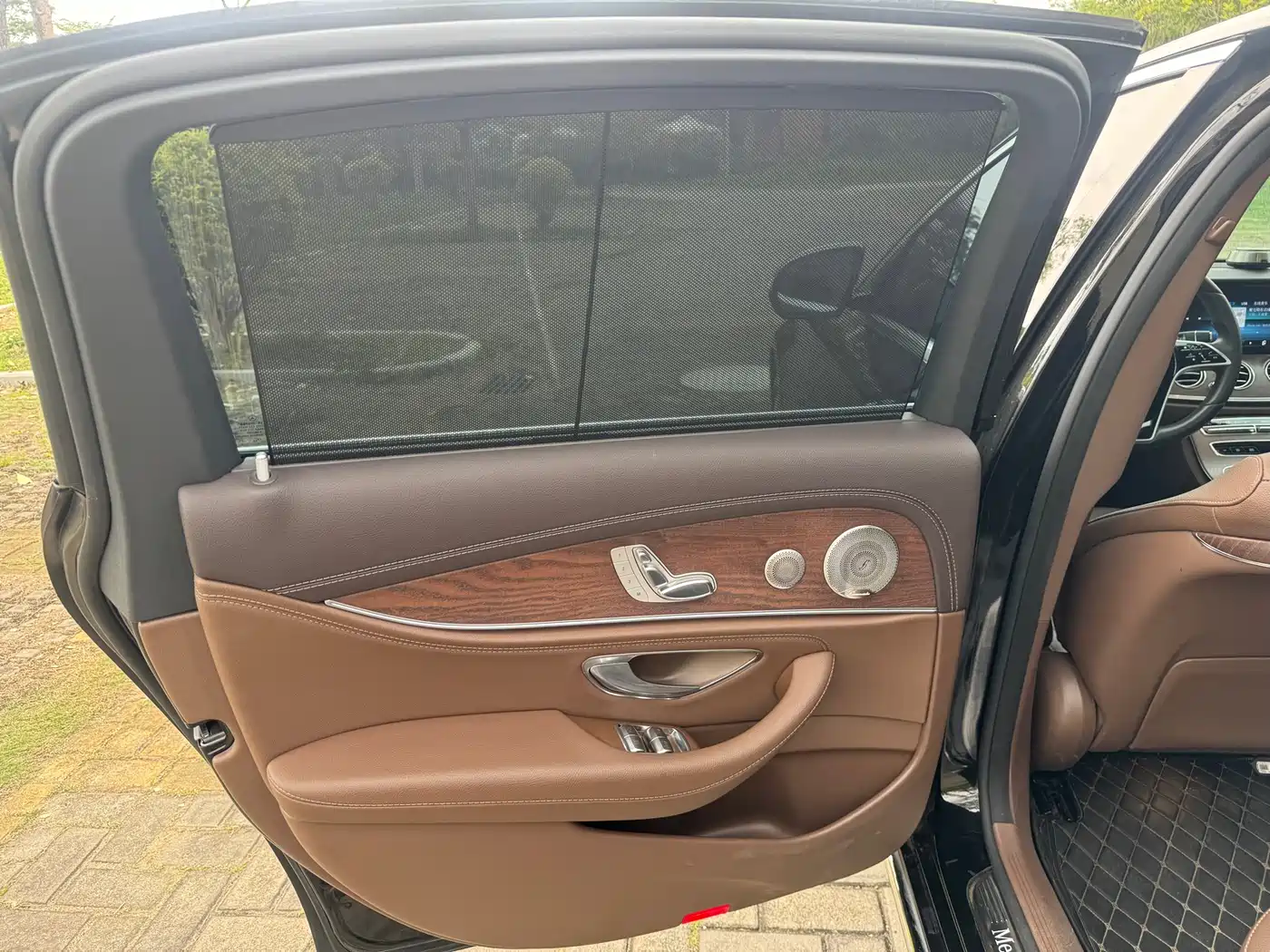 Mercedes-Benz E-Class 2023 E 300 L Luxury фото 12