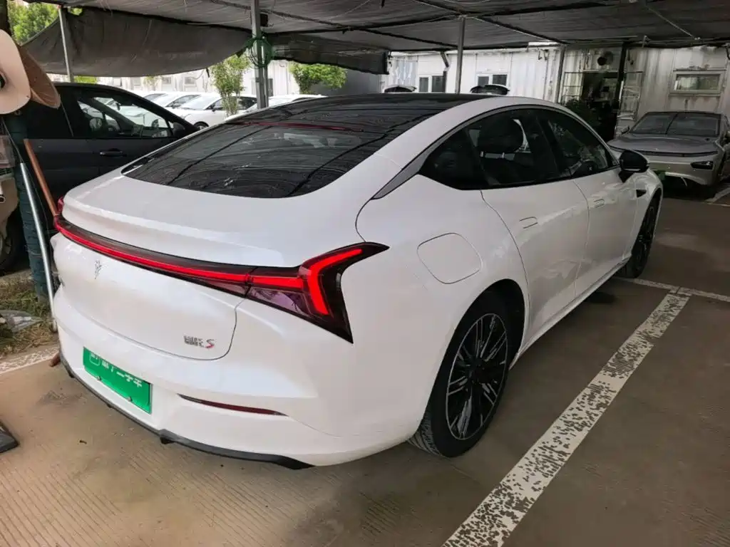 Nezha Auto Nezha S 2023 2023 Pure Electric 520km RWD Lite Edition