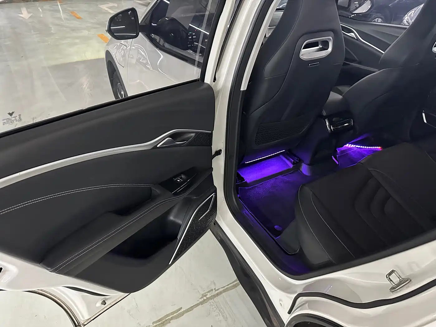 Nezha Auto Neta U 2022 2021 Facelift Pro 400 Industry Custom Edition