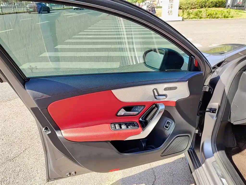 MERCEDES-BENZ A CLASS AMG