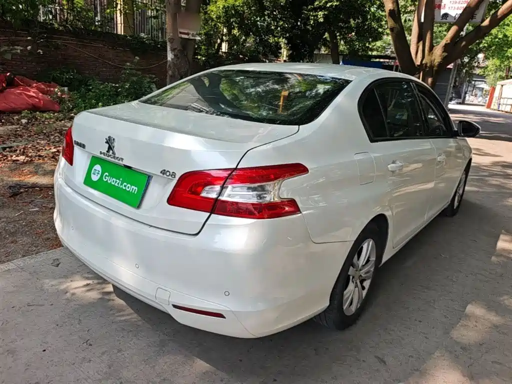 Peugeot 408 2014 1.8L Automatic Leading Edition фото 7