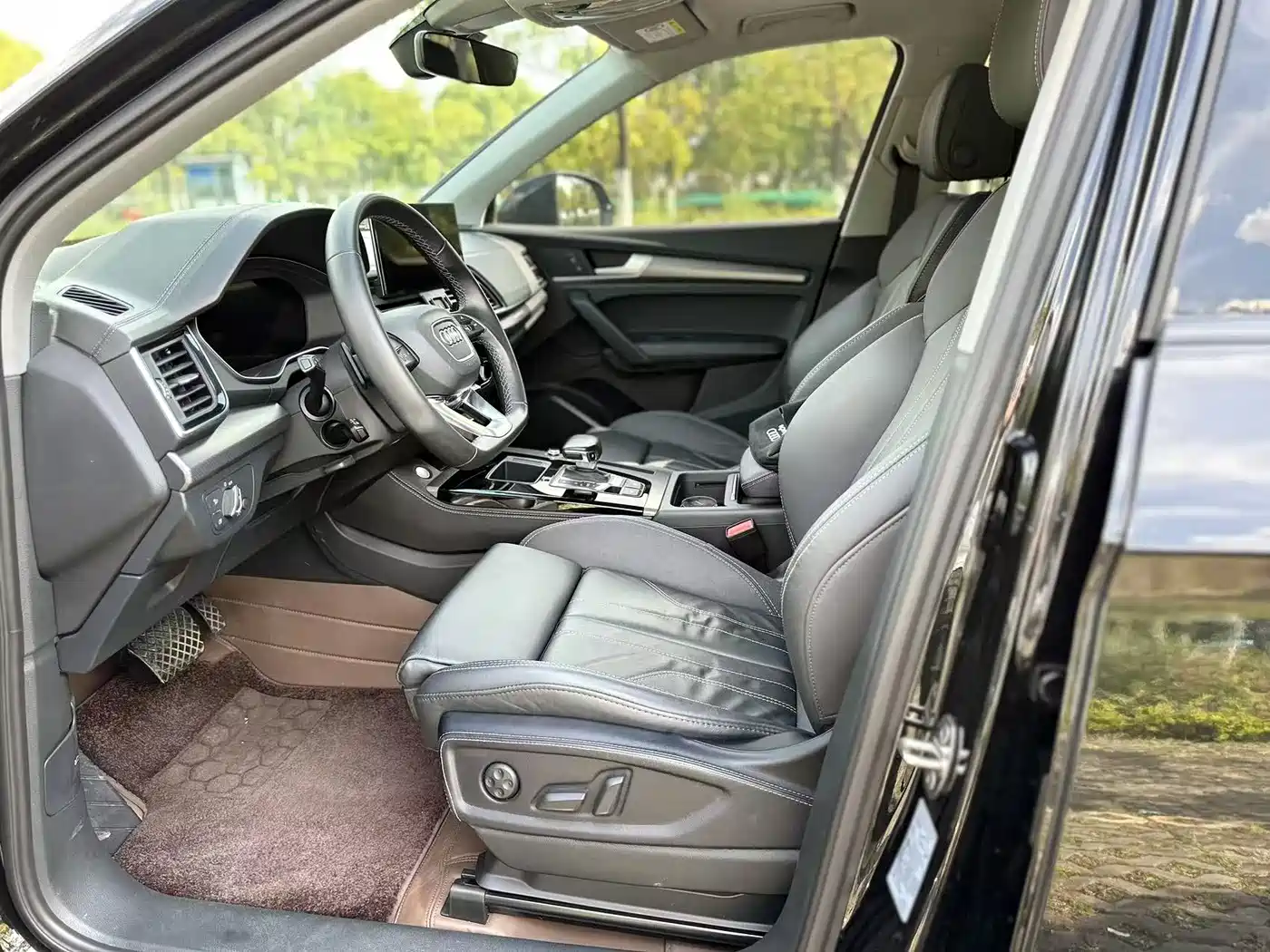 Audi Q5L 2022 40T Luxury Dynamic фото 9