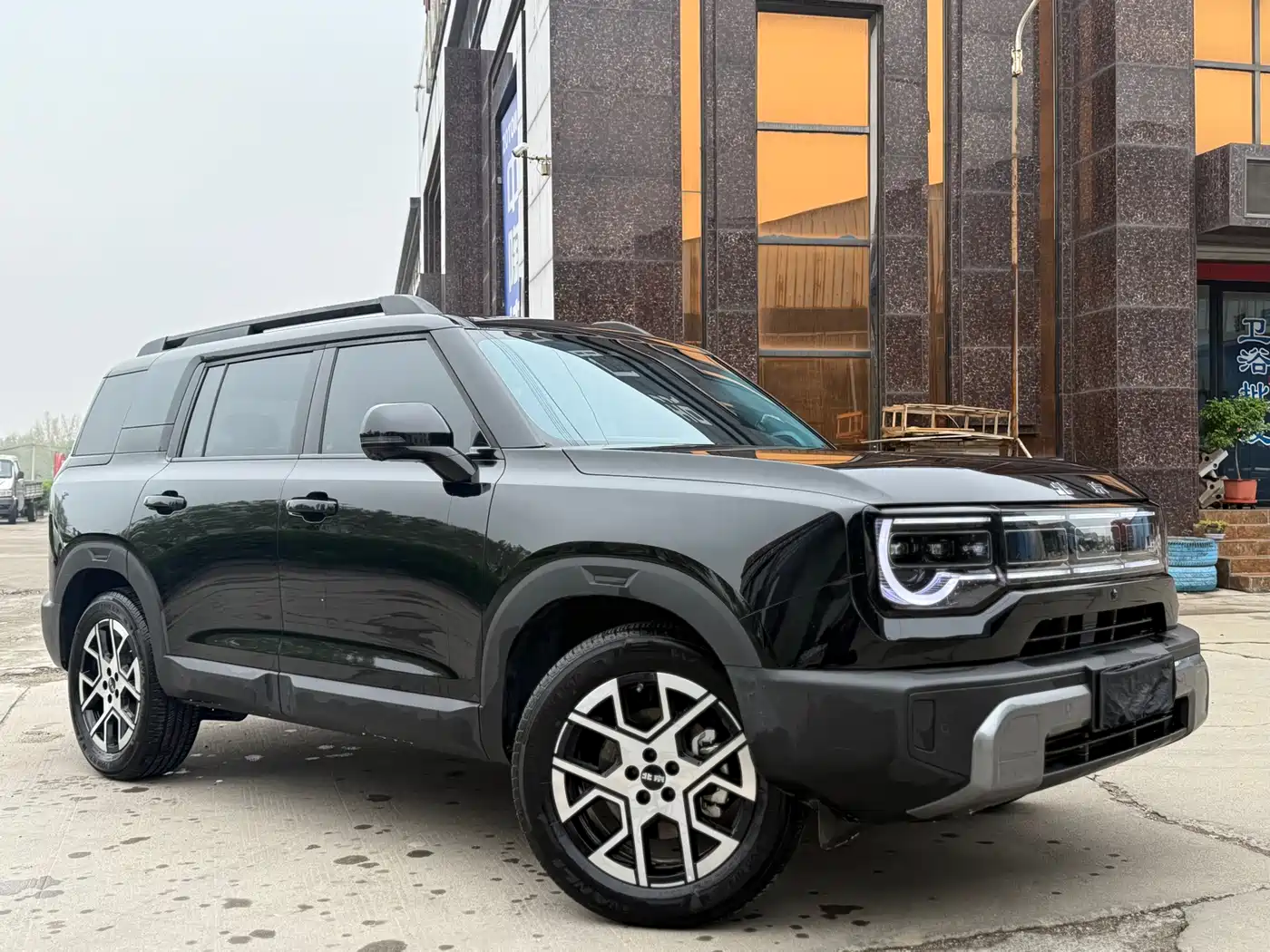 BAIC ORV Beijing Off-Road BJ30 2026 Traveller 1.5T Hybrid Standard Edition фото 3