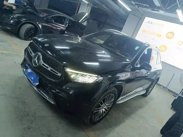 MERCEDES-BENZ GLC