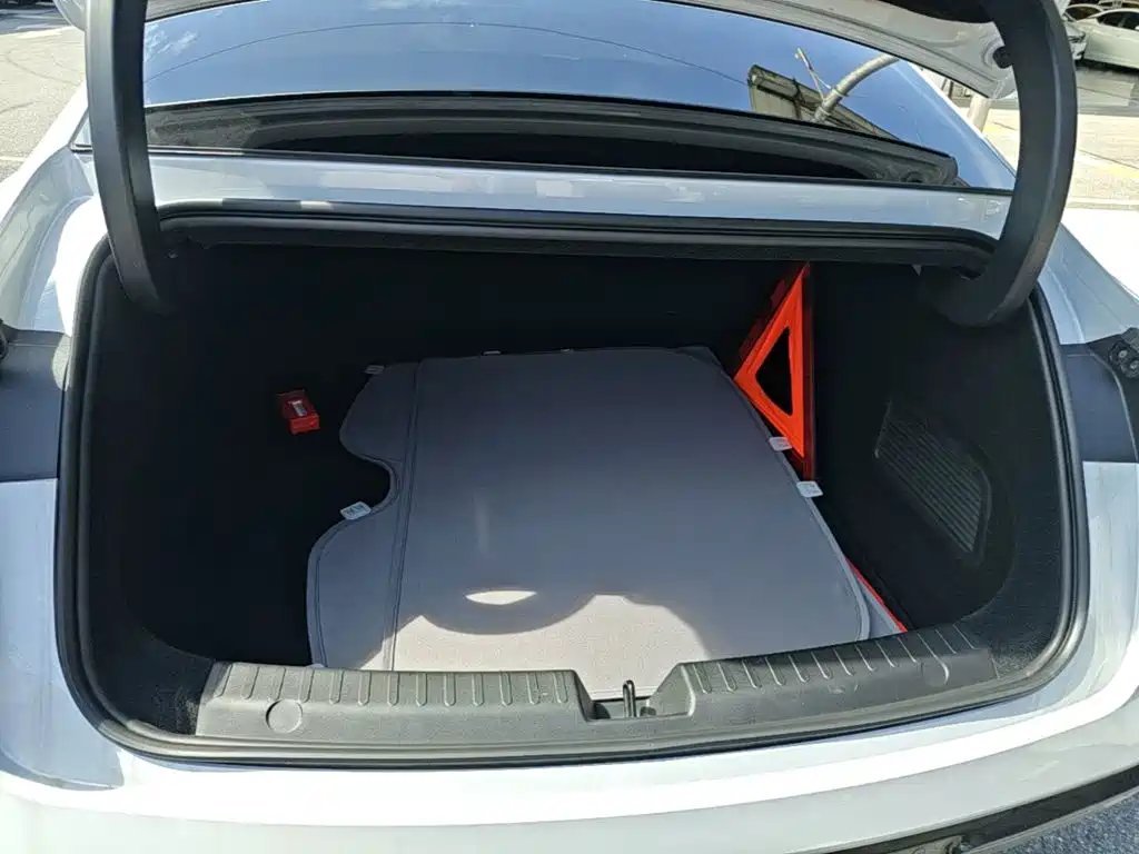 Geely Galaxy Galaxy E8 2025 2025 700km Long Voyage Smart Drive Edition