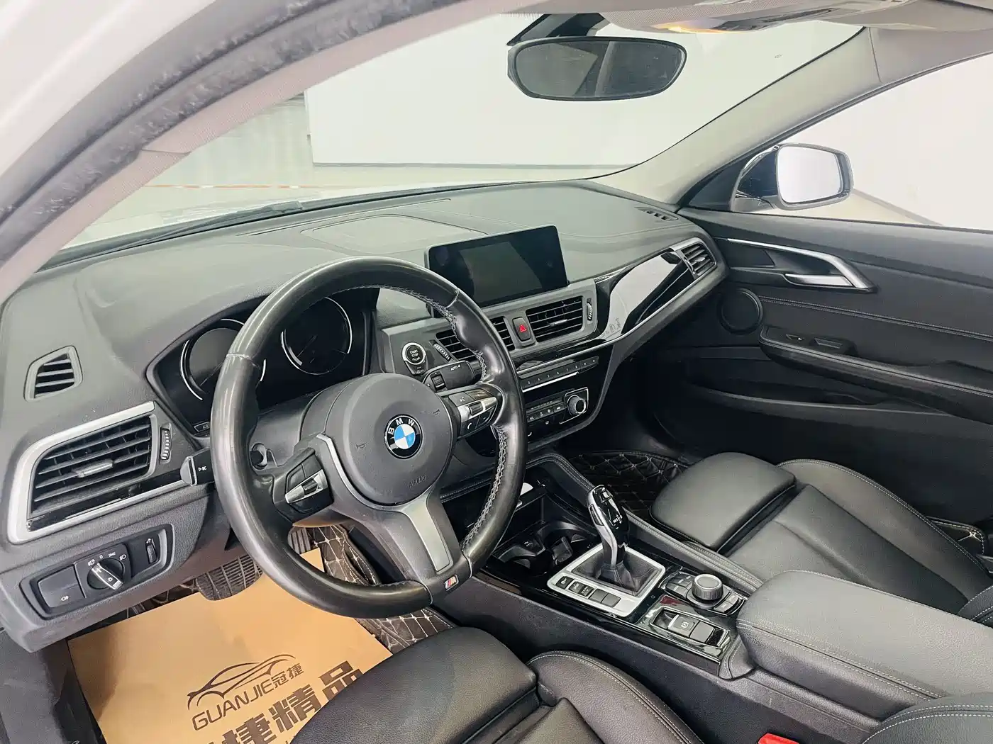 BMW 1 Series 2020 Model 120i M Sport Package фото 6