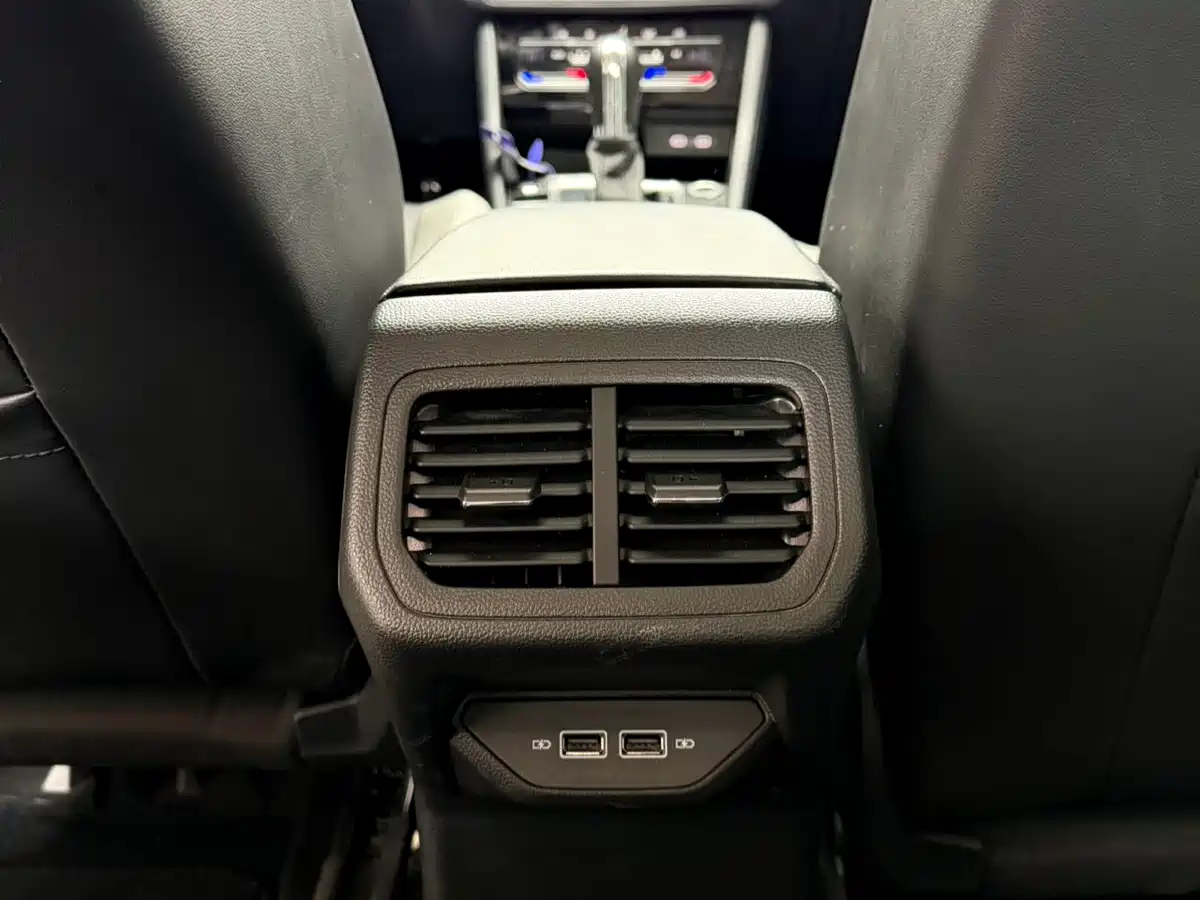 Volkswagen Bora 2023 280TSI DSG Prestige Edition фото 14