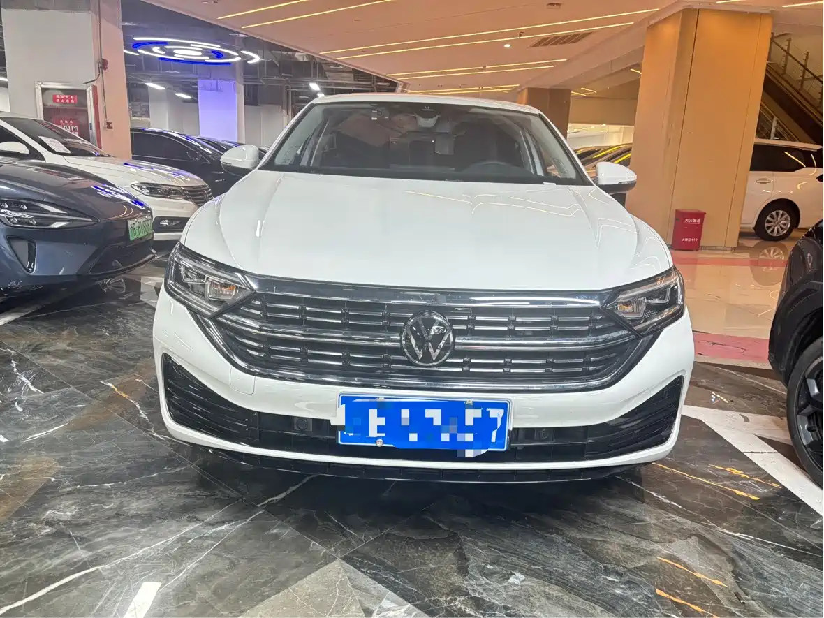 Volkswagen Sagitar 2023 300TSI DSG Excellence Edition фото 2