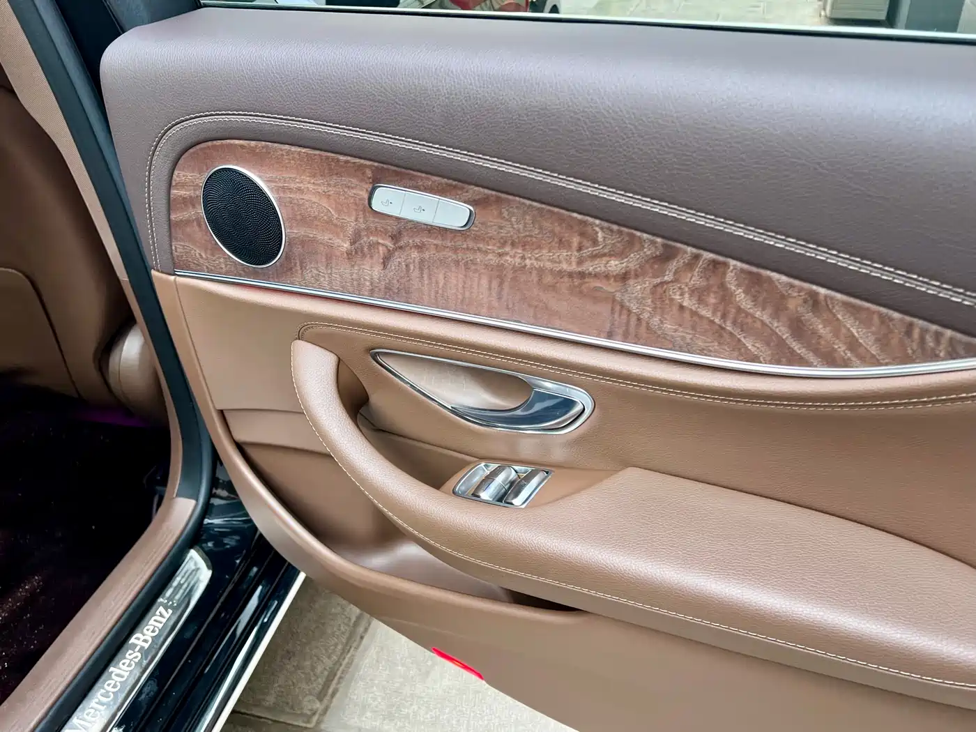 Mercedes-Benz E-Class 2021 E 300 L Fashion фото 38