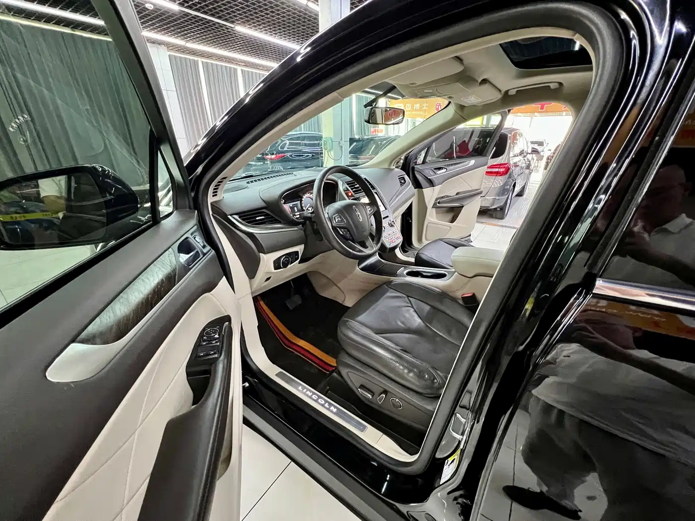 LINCOLN MKC