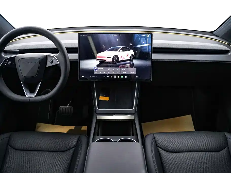 Photo 14 - Tesla Model Y