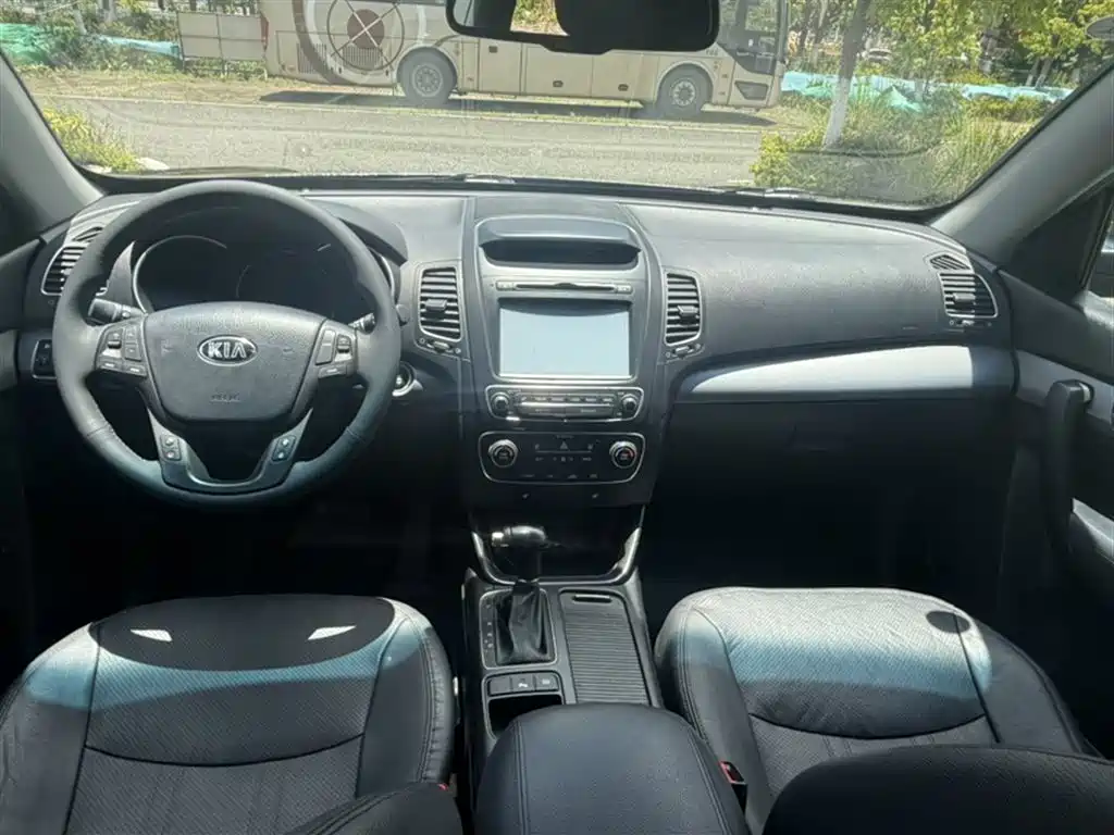 Kia Sorento 2013 2.2T 7-seat Diesel Luxury Edition фото 3