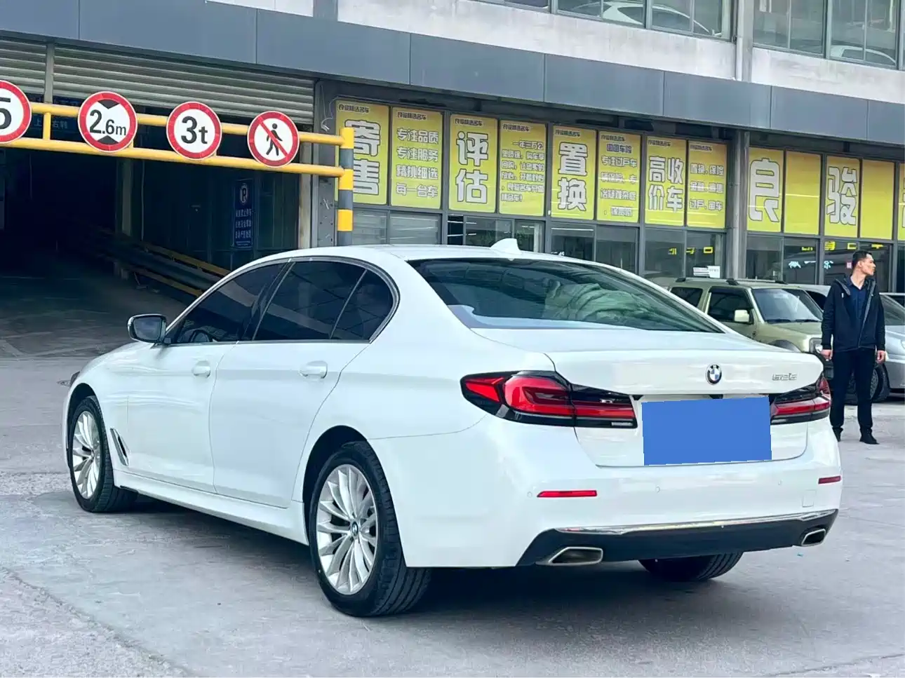 BMW 5 Series 2022 525Li Luxury Package фото 9