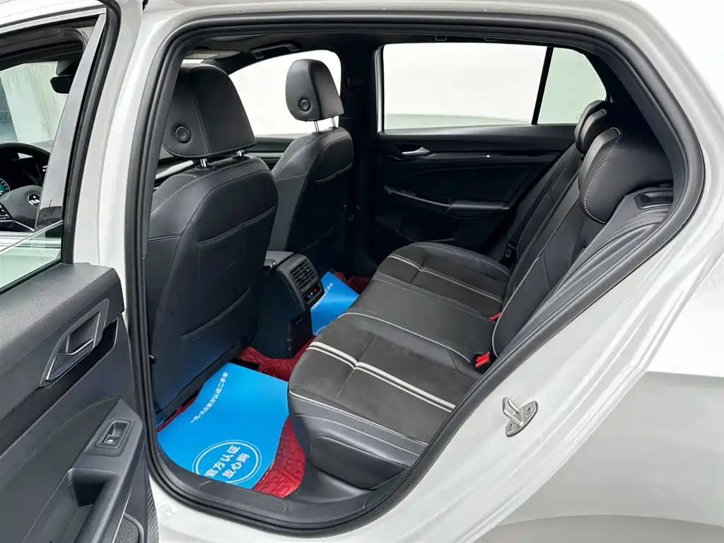 Volkswagen Golf 2023 280TSI DSG R-Line Lite фото 28