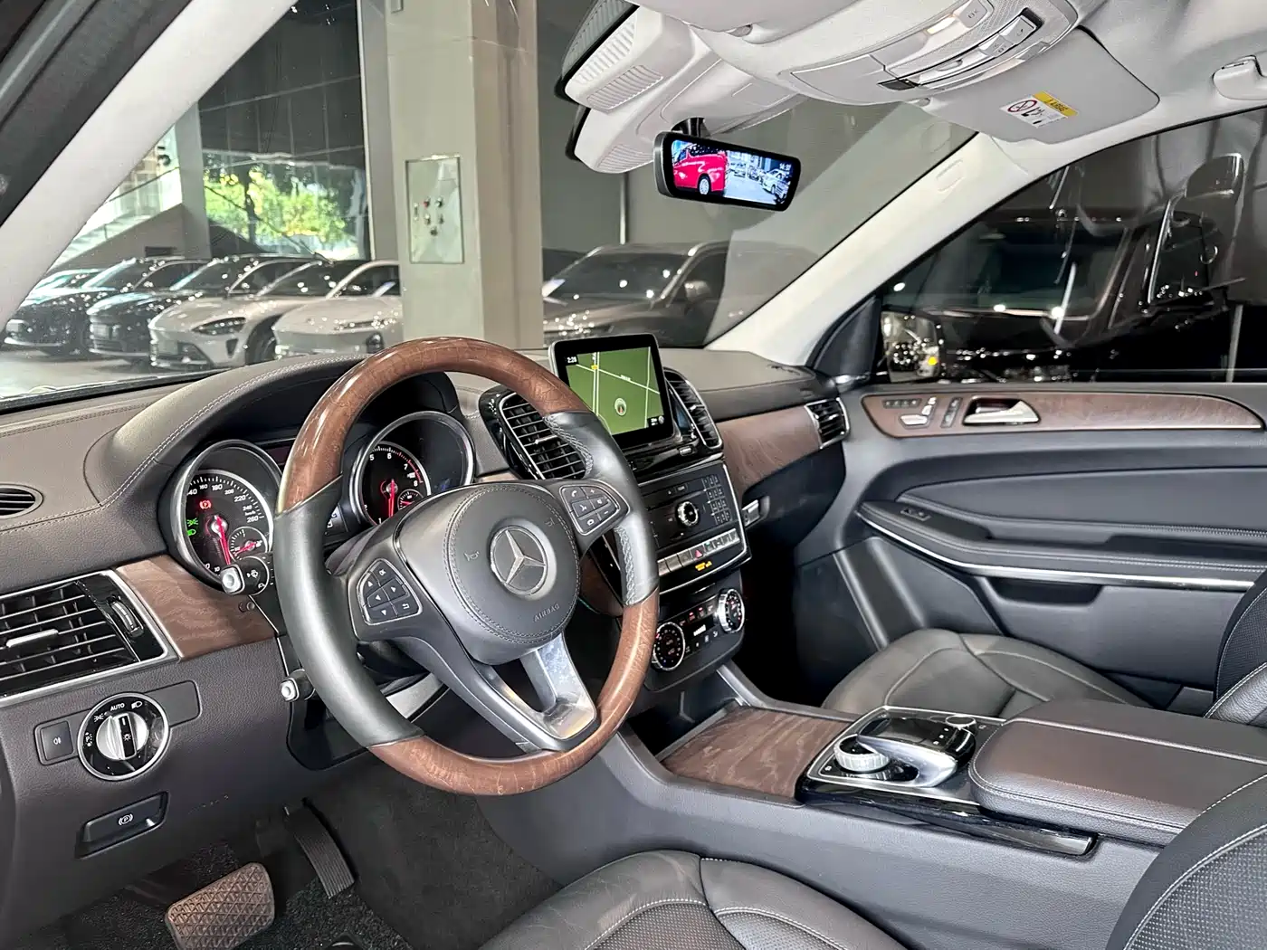 Mercedes-Benz GLS 2018 GLS 500 4MATIC фото 8