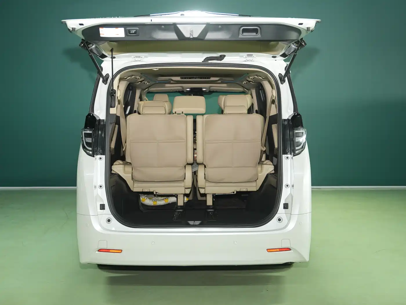 Toyota Alphard 2018 3.5L Premium фото 6