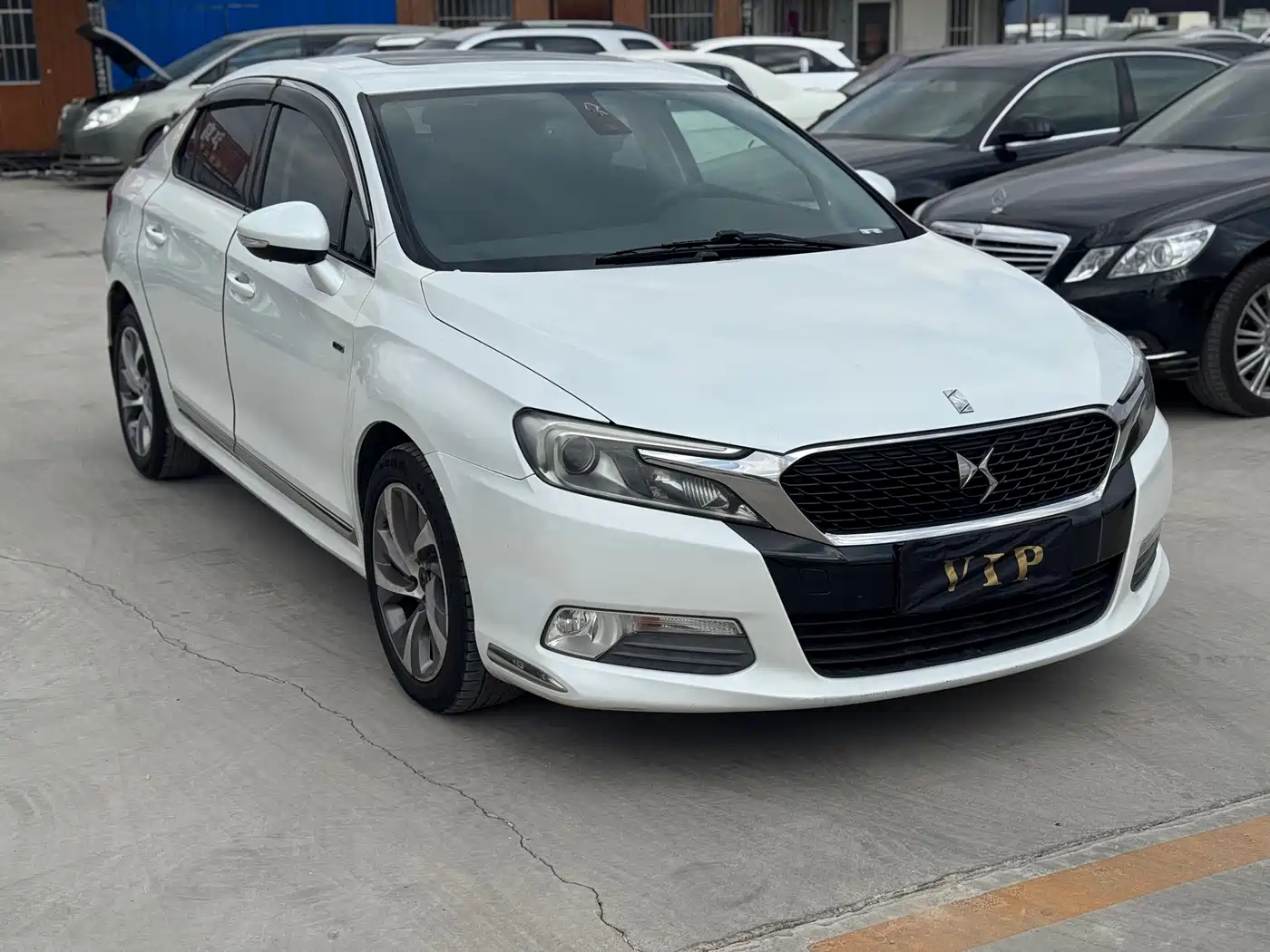 DS 5LS 2014 2014 1.6T Elegance THP160