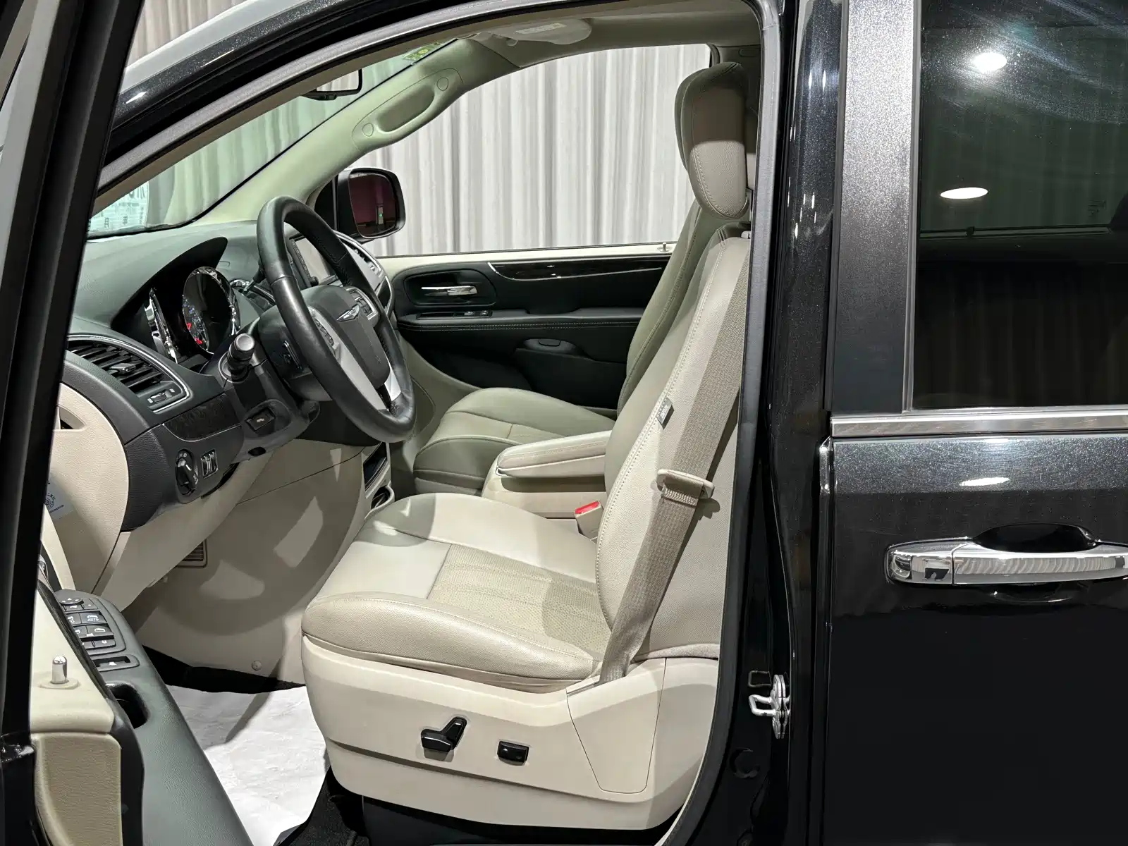 Фото 8 - Chrysler Pacifica