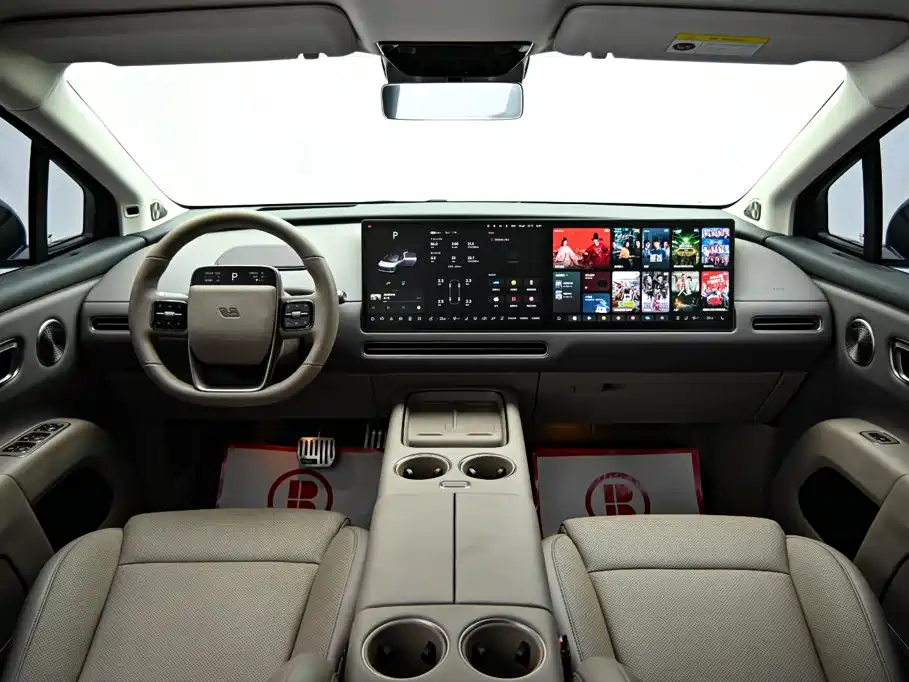 Li Auto Li i8 2026 2025 Standard Edition