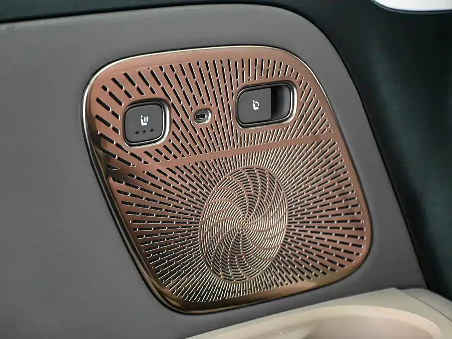 Li Auto Li i8 2026 2025 Standard Edition