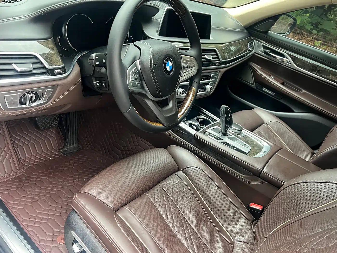 BMW 7 Series 2017 730Li Luxury Edition фото 8