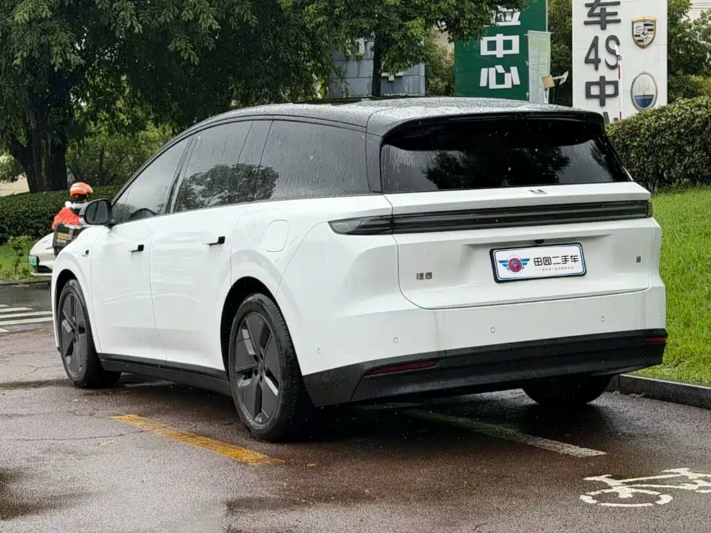 Li Auto Li i8 2026 2025 Standard Edition