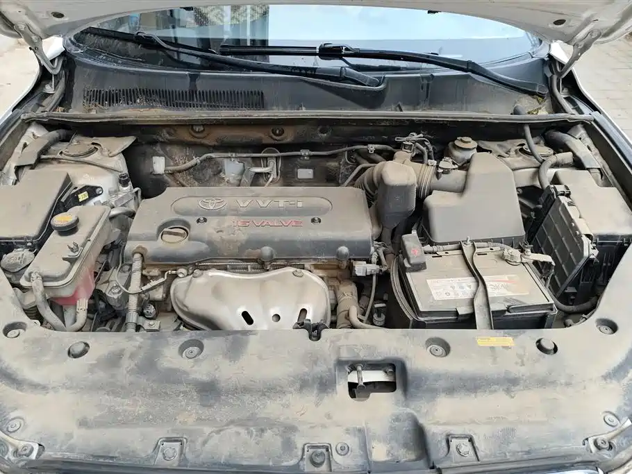 Toyota RAV4 Rongfang 2011 2.0L Automatic Luxury Edition фото 10
