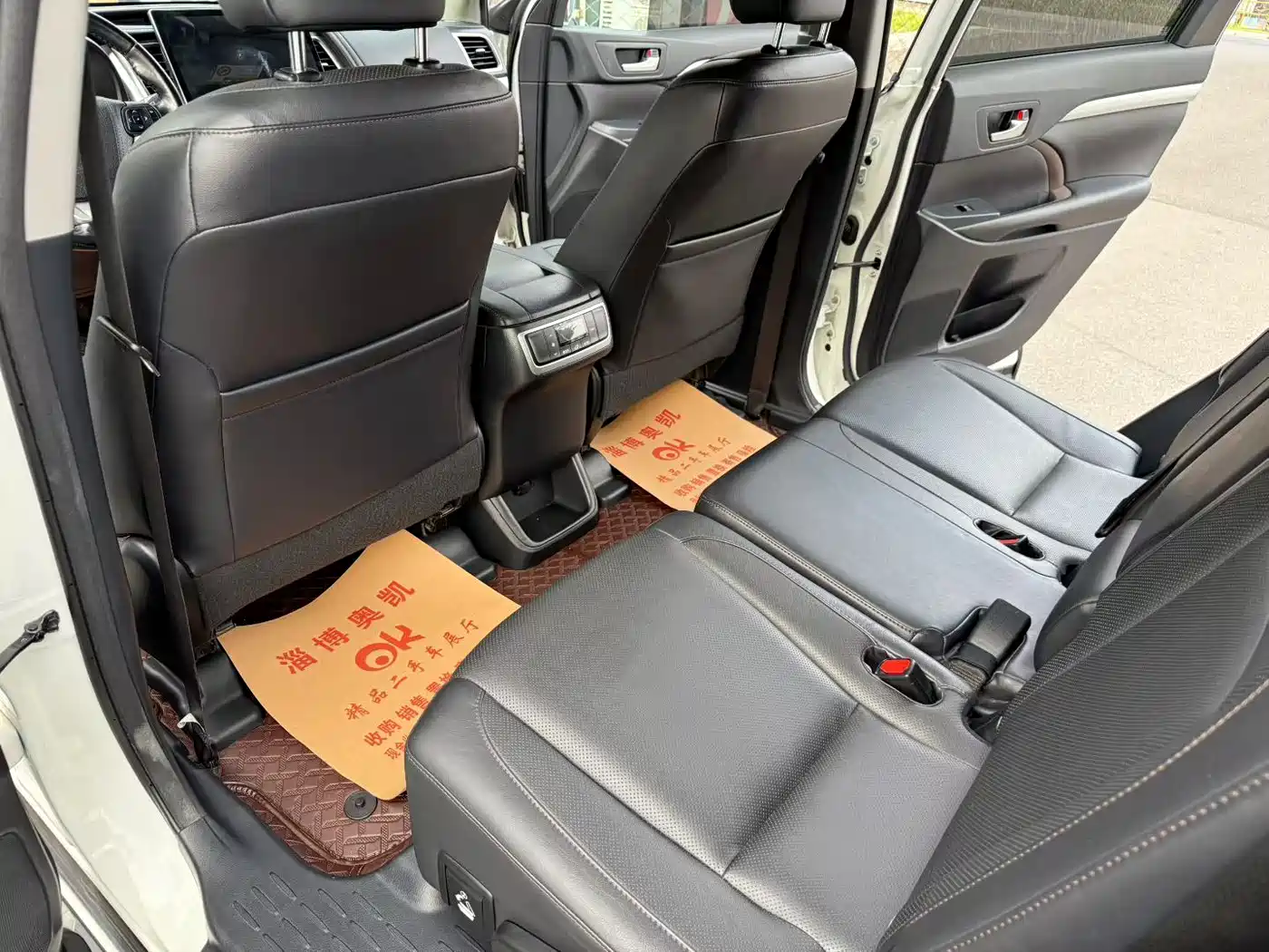 Toyota Highlander 2015 2.0T AWD Luxury Edition 7-seater фото 4
