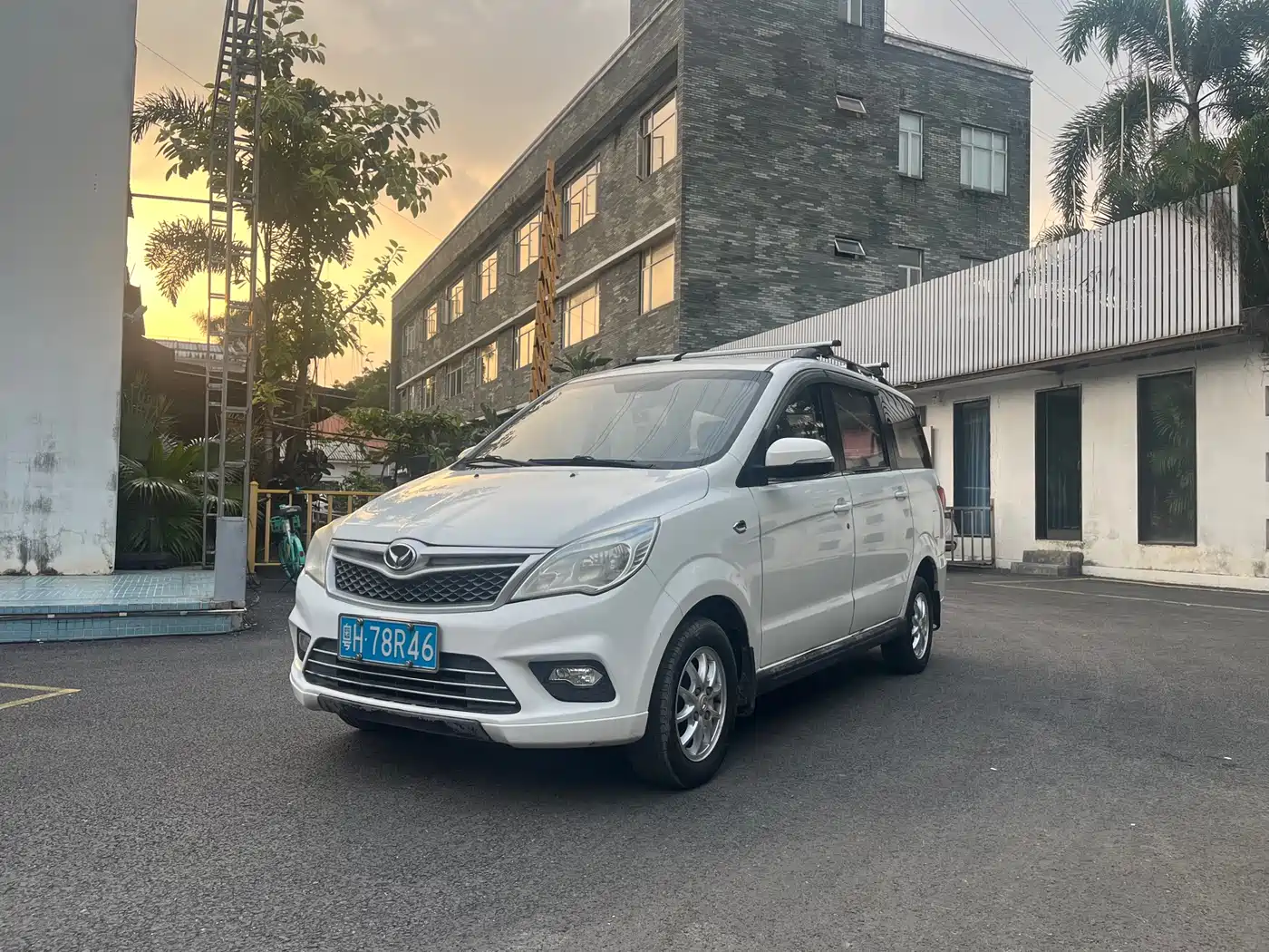 BAIC Huansu H2 2016 2016 H2E 1.5L Elite BJ415B