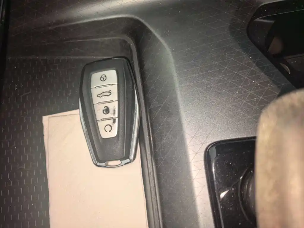 Фото 9 - Geely Preface