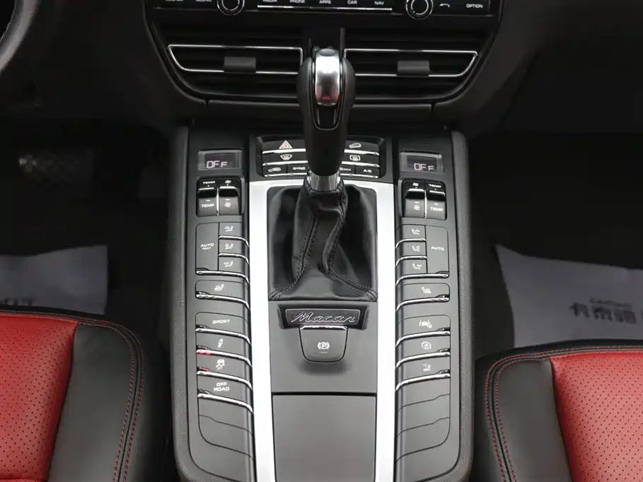 Porsche Macan 2021 Macan 2.0T фото 21