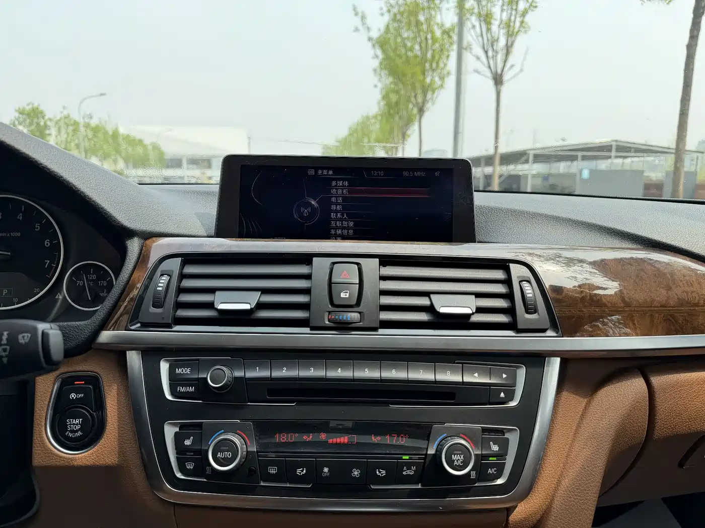 BMW 3 Series 2013 320Li Luxury Design Package фото 19