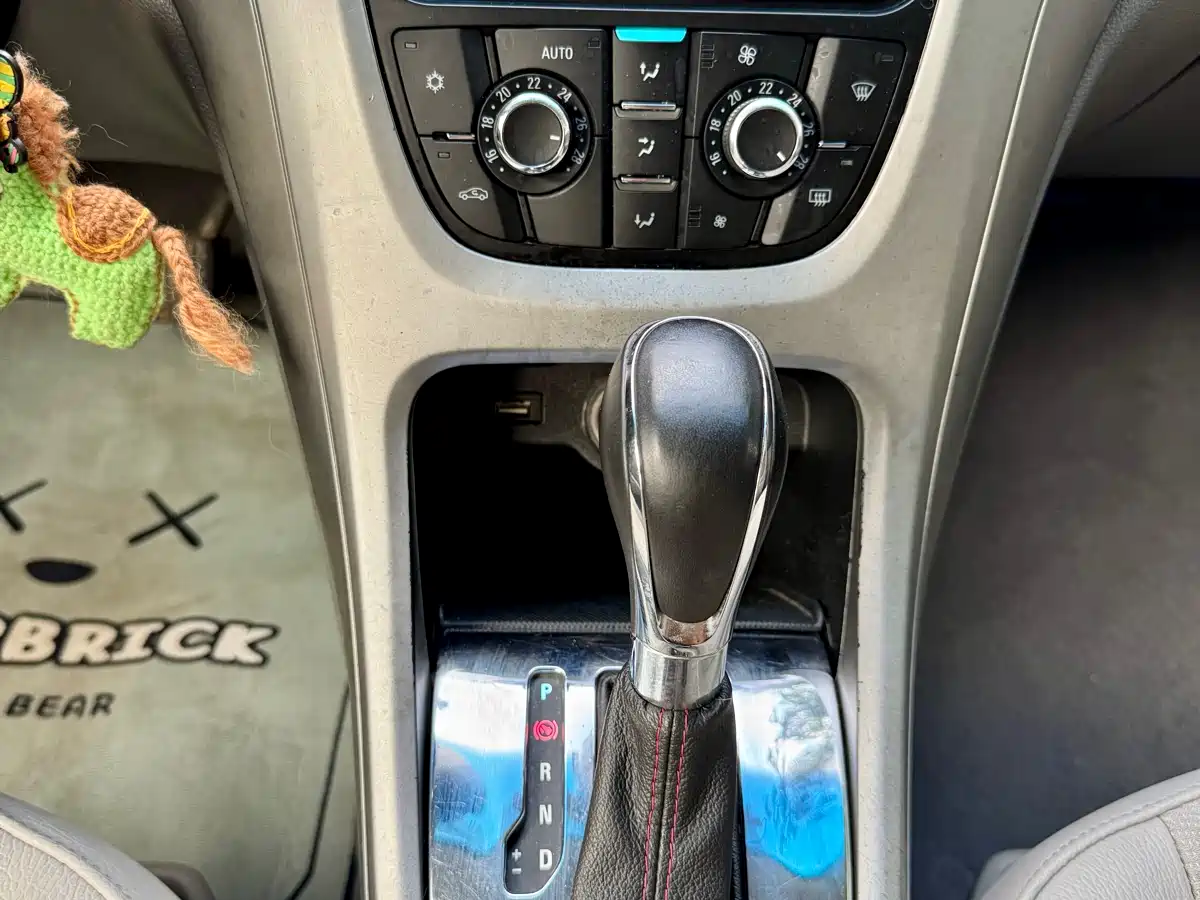 Buick Excelle 2013 Model XT 1.6L Automatic Fashion фото 12