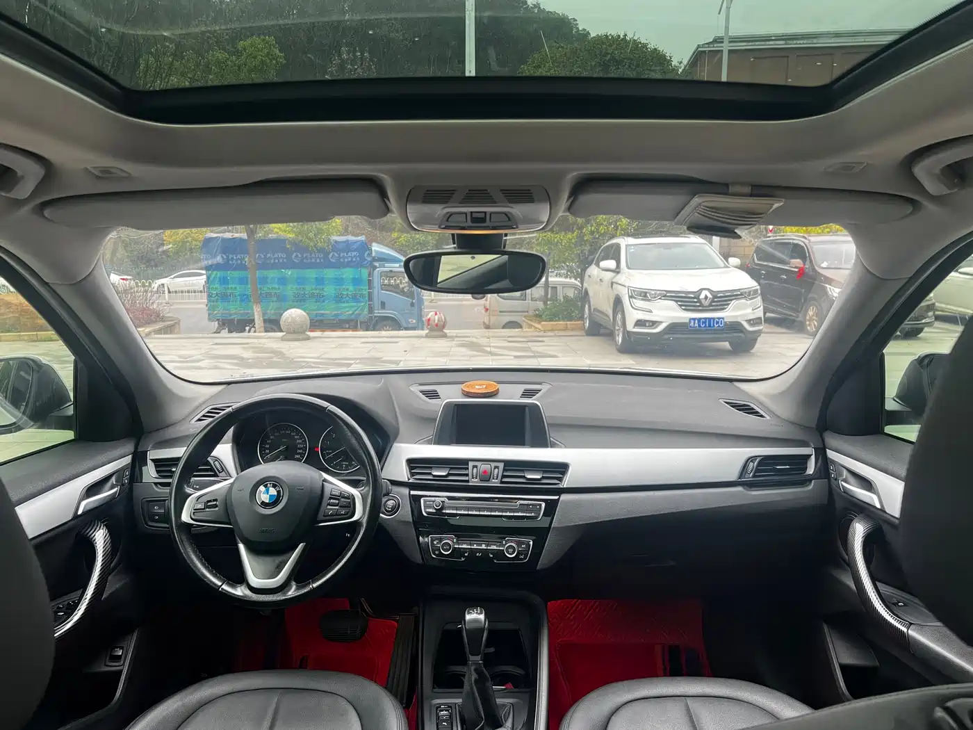 BMW X1 2016 sDrive18Li Premium Model фото 9
