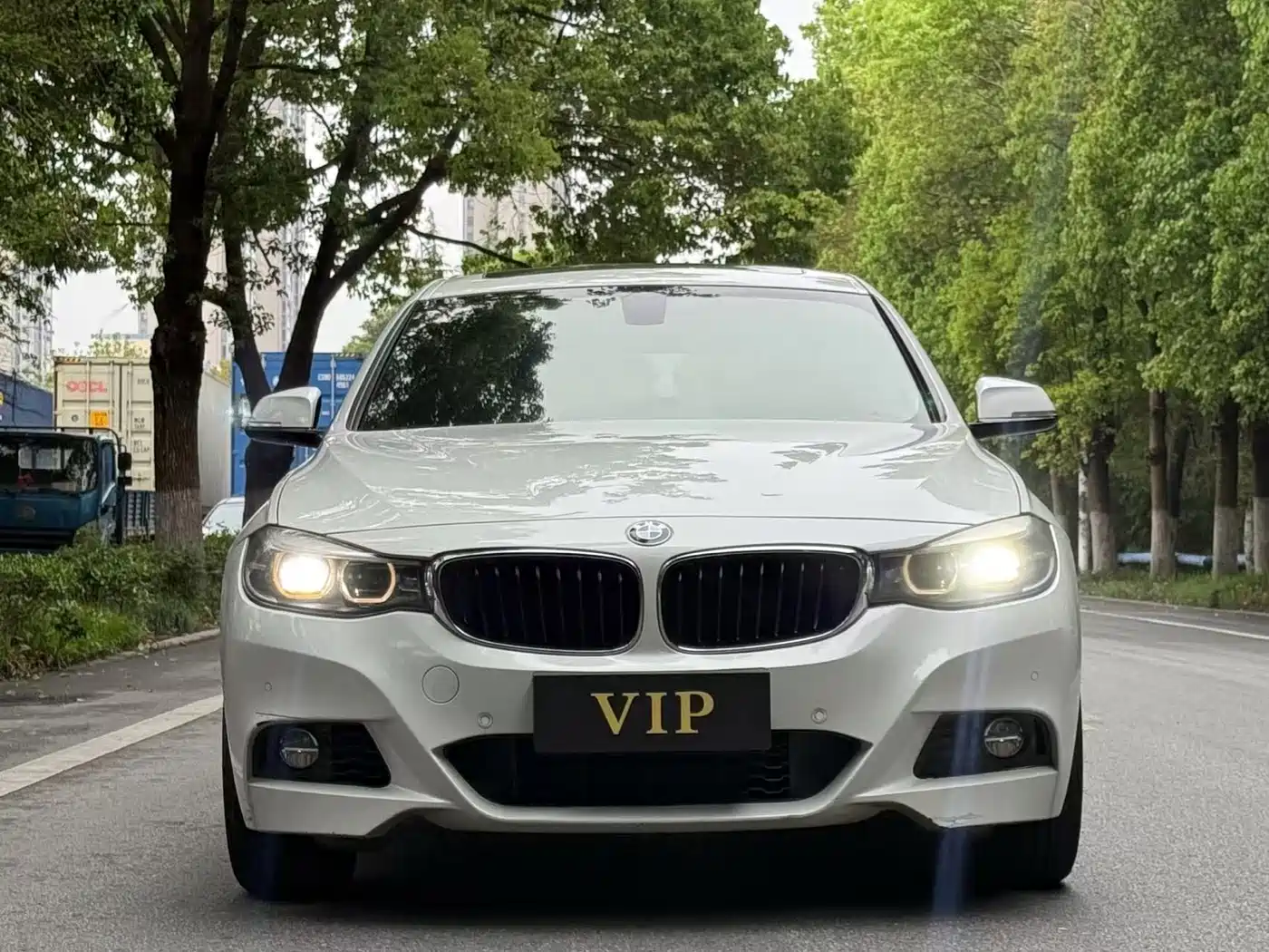 BMW 3 Series GT 2018 320i M Sport фото 2
