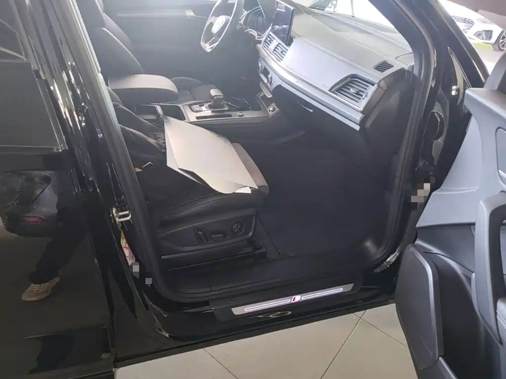 Audi Q5L Sportback 2023 2023 40 TFSI Luxury Style
