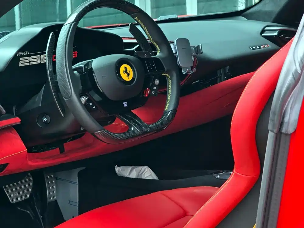صورة 4 - Ferrari 296