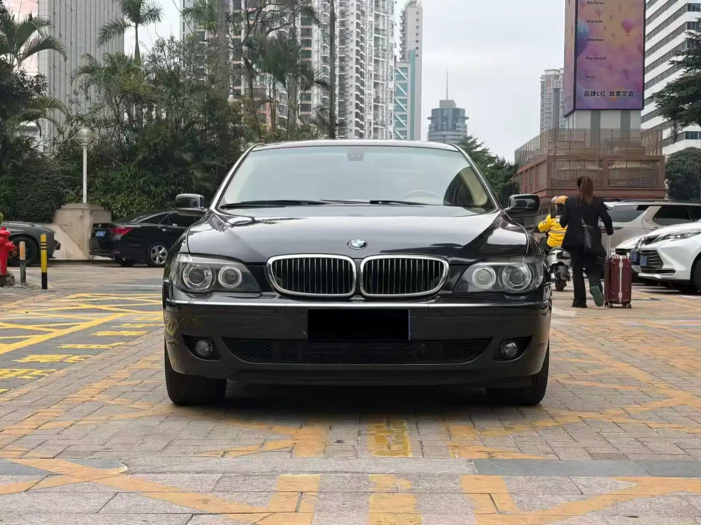 BMW 7 Series 2005 Model 740Li фото 2